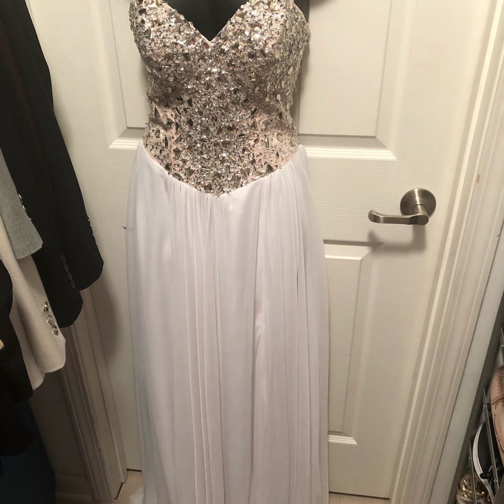 White prom gown